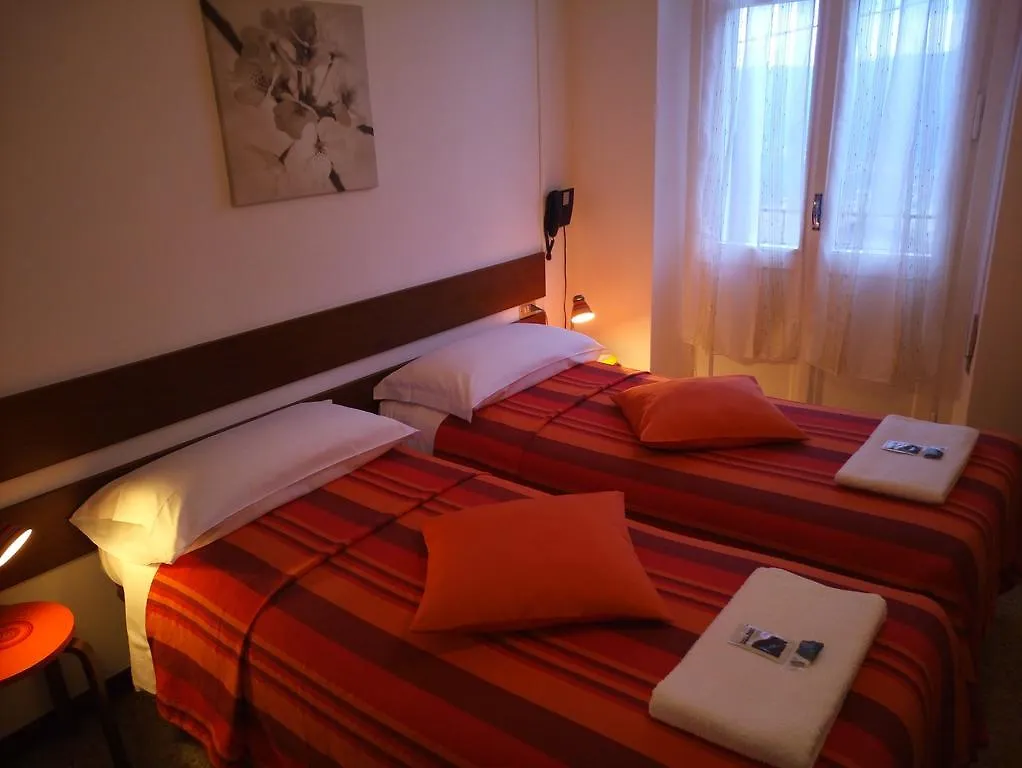 Hotel Rosa Carenno